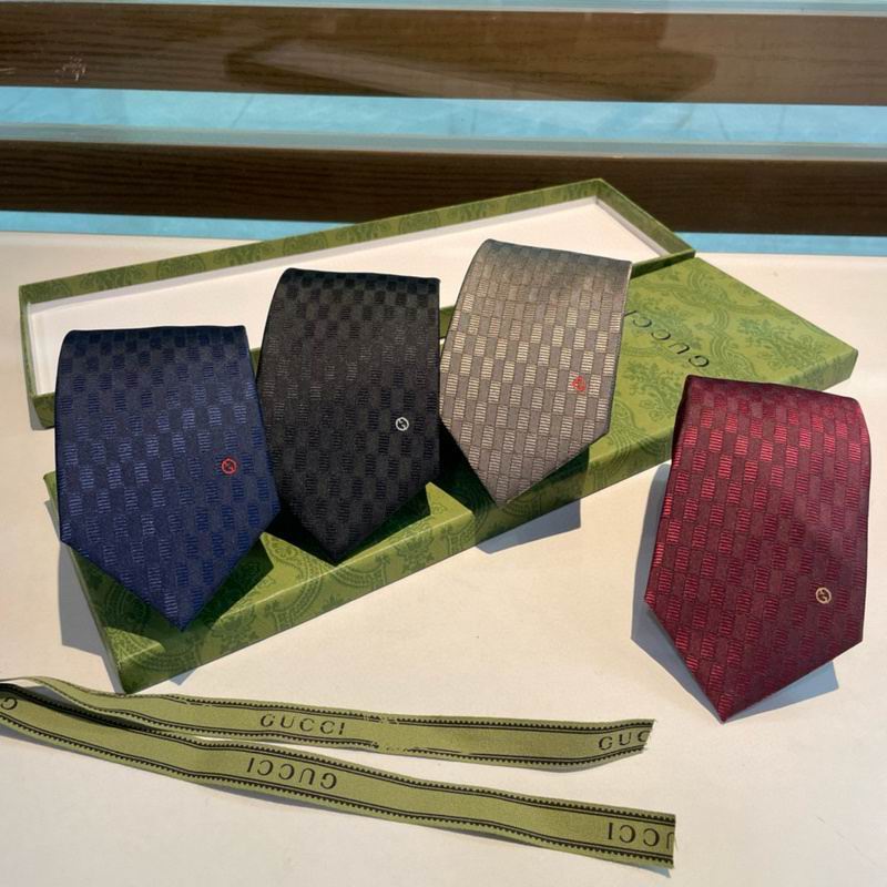 Gucci Tie hm42